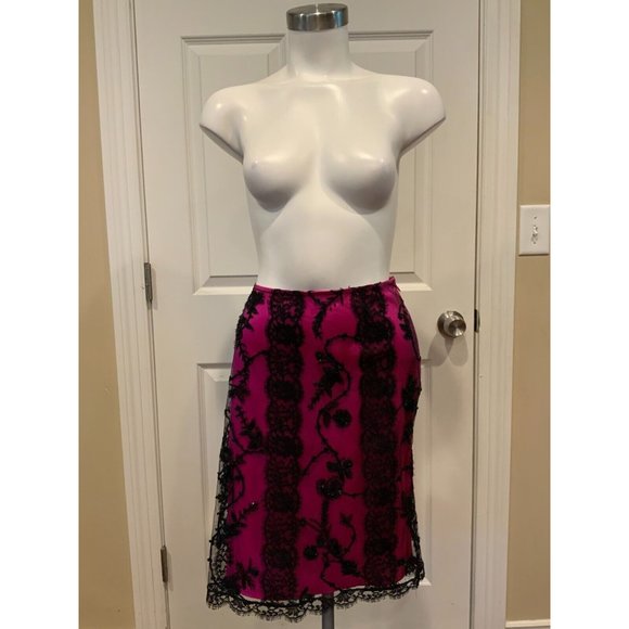 Escada Pink & Black Beaded Lace Pencil Skirt, Size 8 (US) 40 (EU) NWT! - Picture 2 of 7